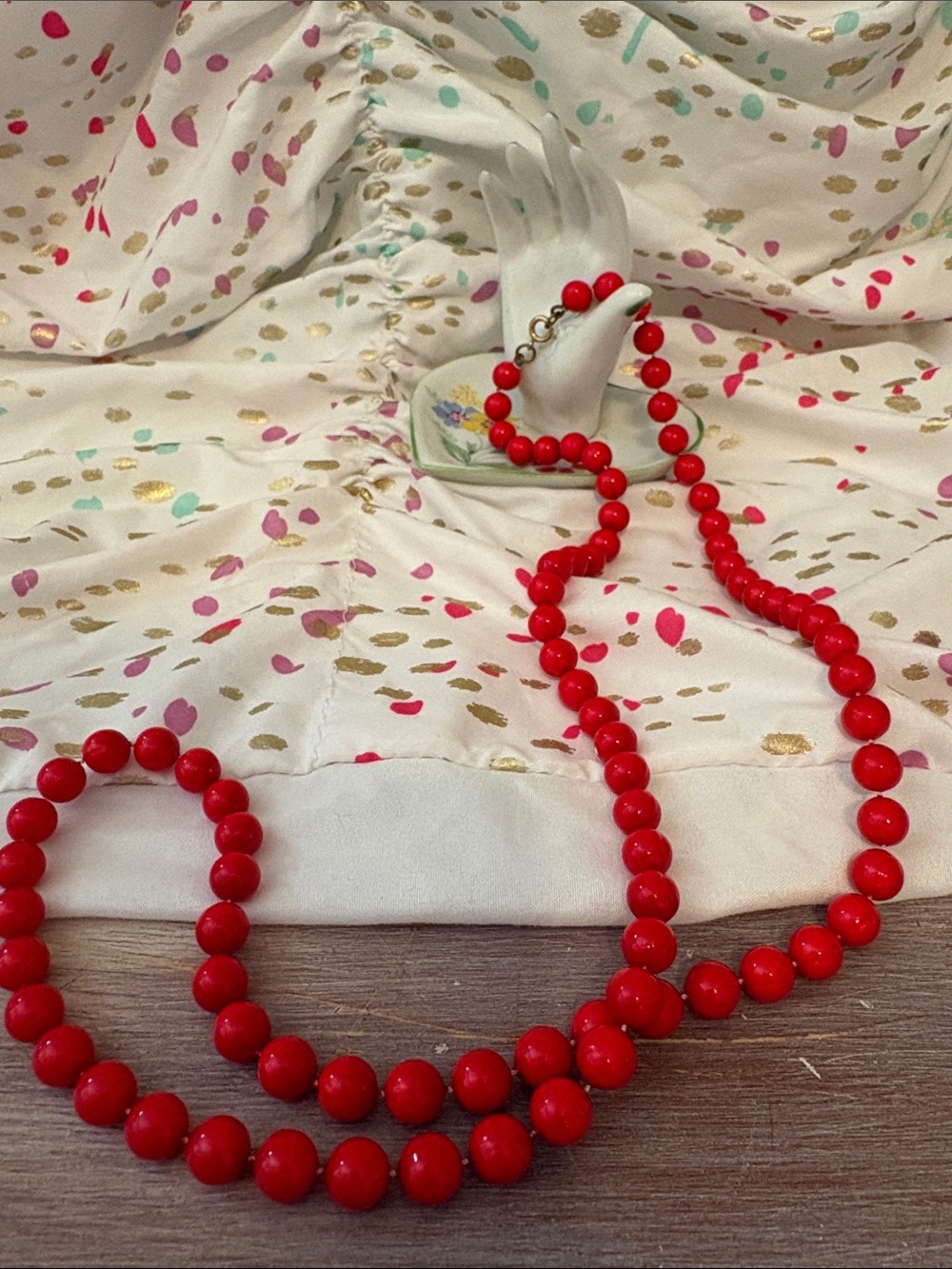 Multi-Color Pearl and Bead Necklace Set - Blue, Red, Navy, Cream entire Lot of 5 - Picture 6 of 9